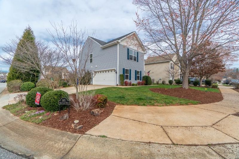 801 Blue Lake Dr, Mebane, NC 27302