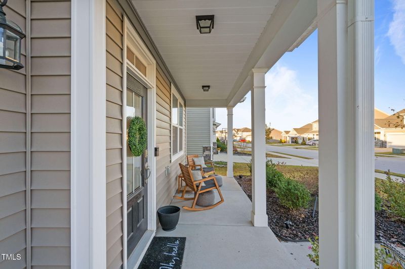 801 Briar Gate Dr, Holly Springs, NC 27540