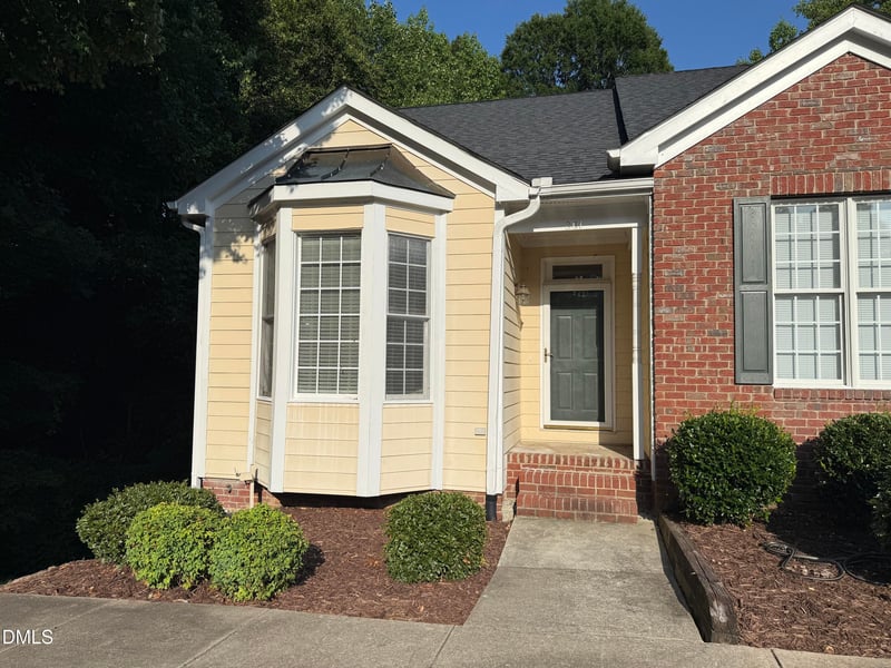 801 Carved Oak Dr, Durham, NC 27707