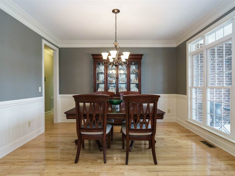 801 Castle Ct, Sanford, NC 27330