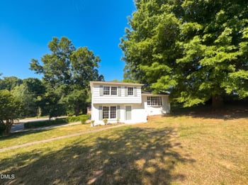 801 Daleview Ct, Greensboro, NC 27406