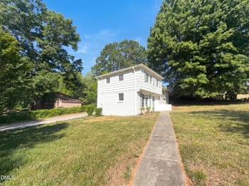 801 Daleview Ct, Greensboro, NC 27406