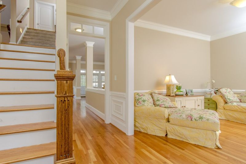 801 Dominion Hill Dr, Cary, NC 27519