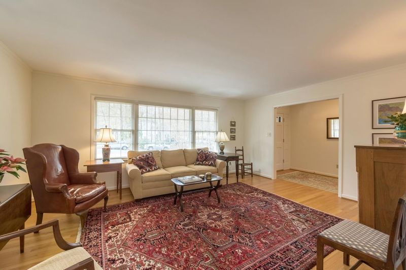 801 Emory Dr, Chapel Hill, NC 27517