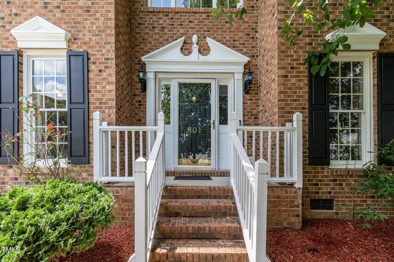 801 Falling Wind Ct, Raleigh, NC 27610
