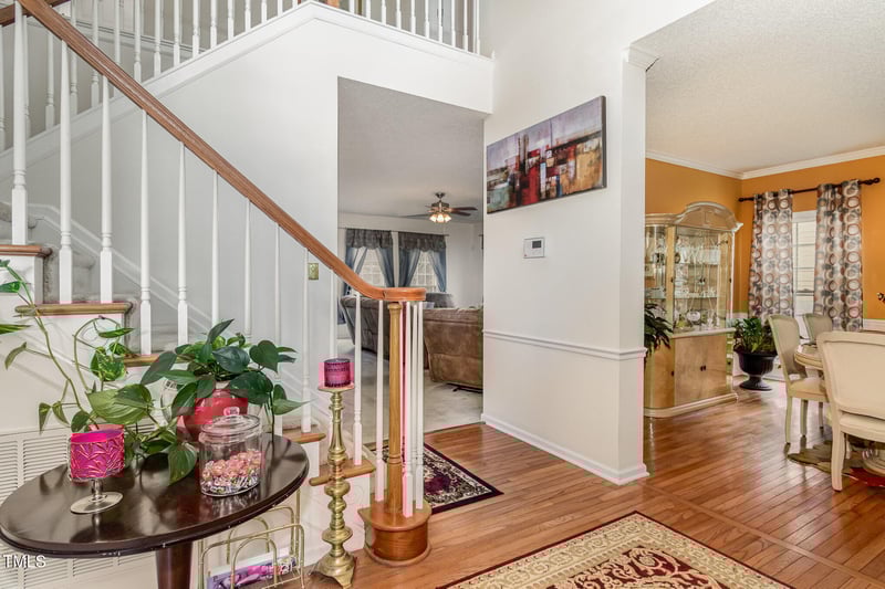 801 Falling Wind Ct, Raleigh, NC 27610
