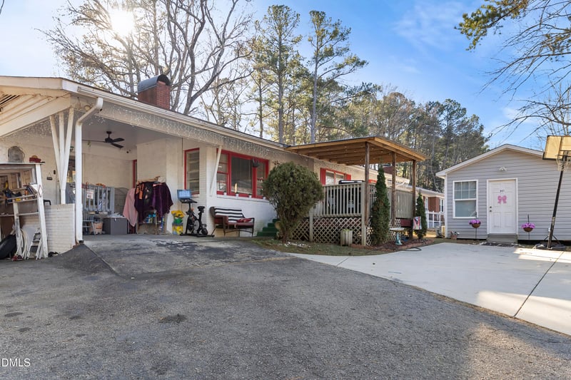 801 Garden St, Sanford, NC 27330