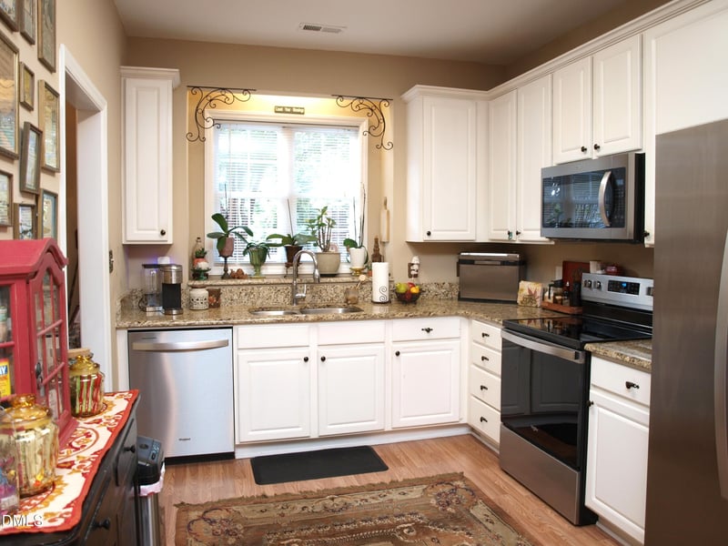 801 Genford Ct, Raleigh, NC 27609