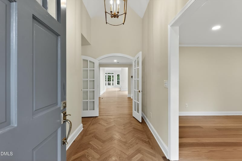 801 Glen Eden Dr, Raleigh, NC 27612