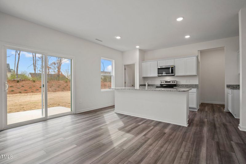 801 Kenyon Spring Dr, Zebulon, NC 27597