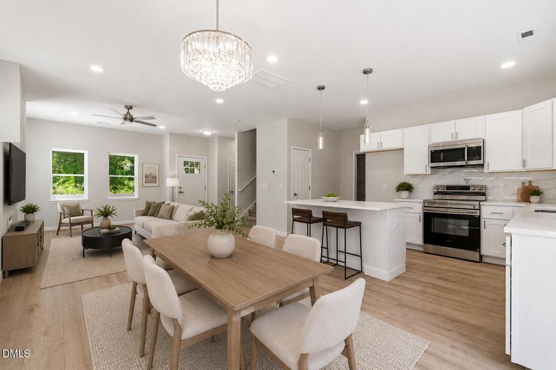 801 Lakeside Ave, Burlington, NC 27217