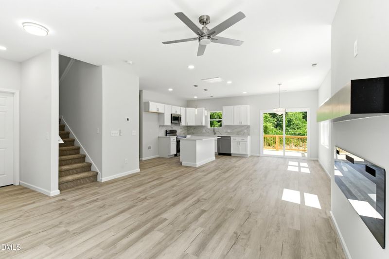 801 Lakeside Ave, Burlington, NC 27217