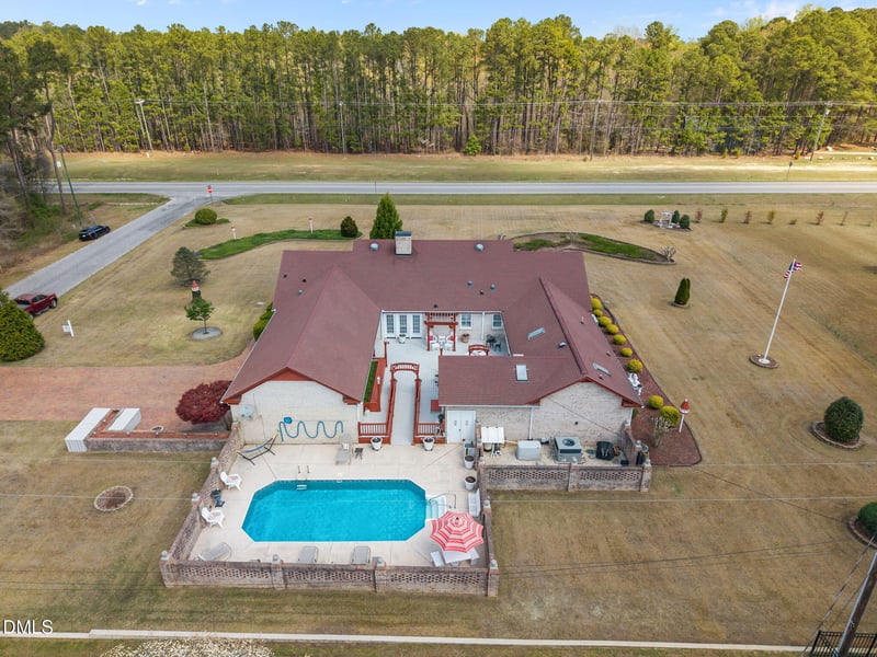 801 Lakeside Dr, Lillington, NC 27546