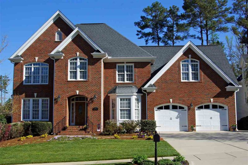 801 Landuff Ct, Cary, NC 27519