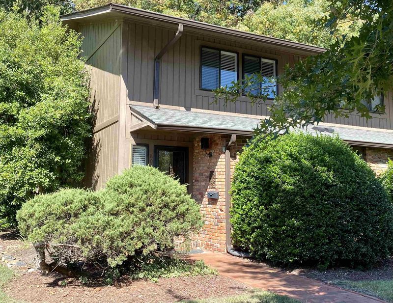 801 Oak Tree Dr #801, Chapel Hill, NC 27517