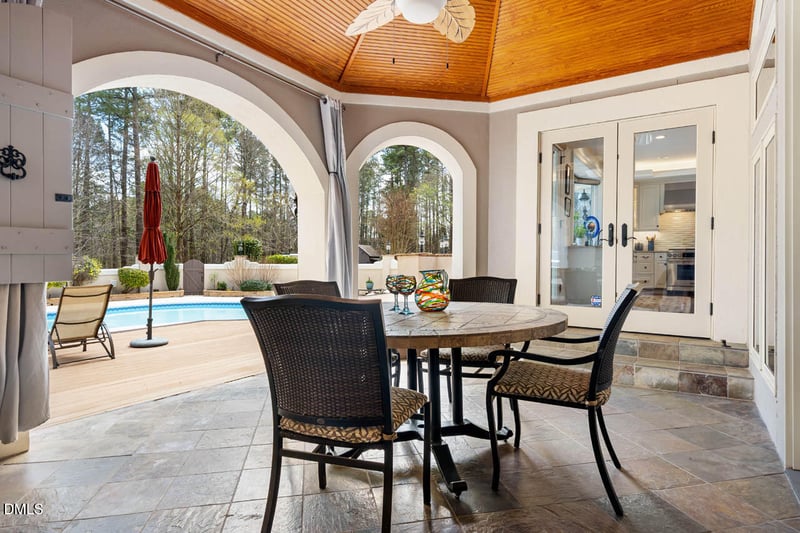 801 Oxbow Crossing Rd, Chapel Hill, NC 27516