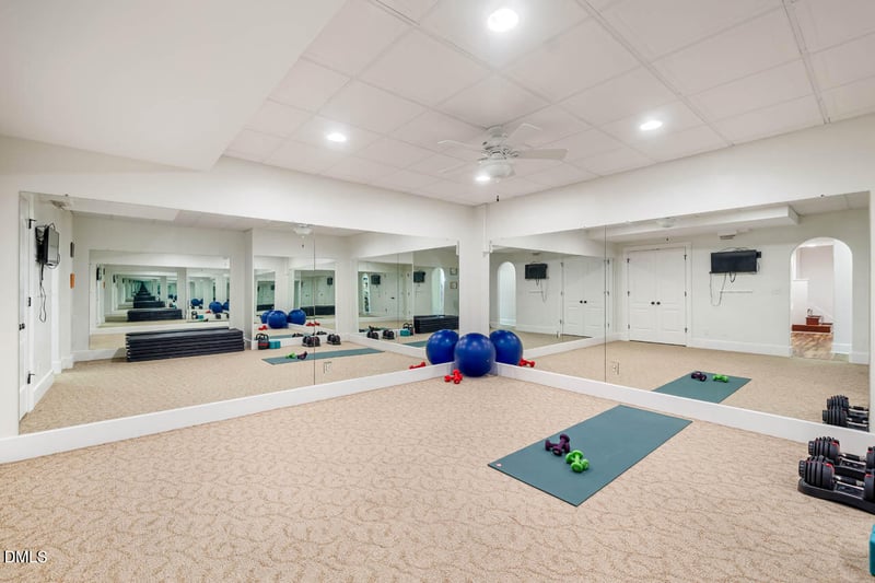 801 Oxbow Crossing Rd, Chapel Hill, NC 27516