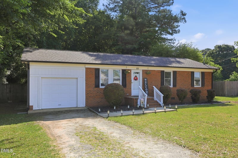 801 Sampson Ave, Dunn, NC 28334