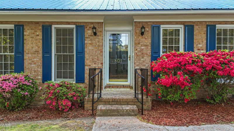 801 Silver Leaf Pl, Raleigh, NC 27609
