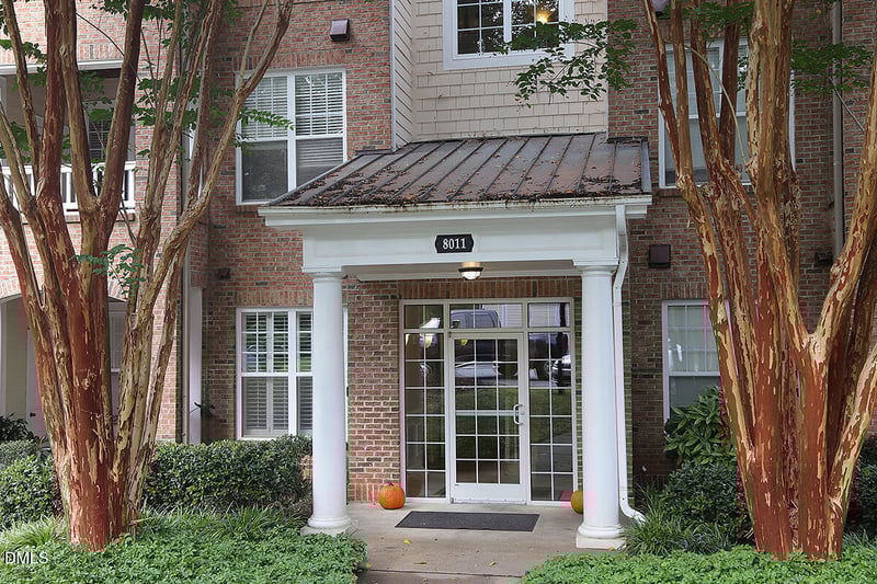 8011 Allyns Landing Way #202, Raleigh, NC 27615
