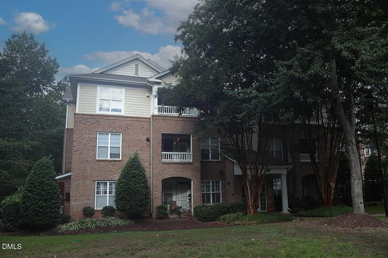 8011 Allyns Landing Way #202, Raleigh, NC 27615