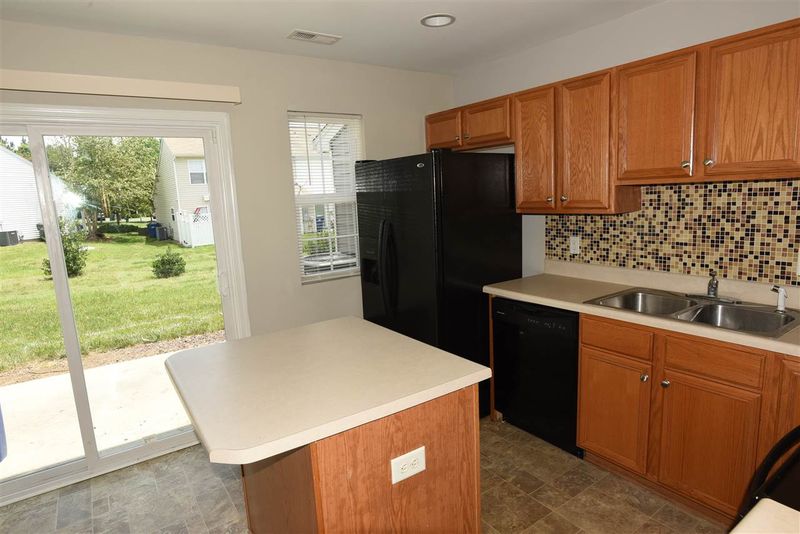 8011 River Gold Ln, Raleigh, NC 27616