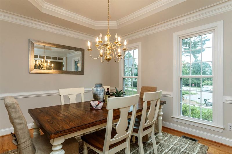 8012 Looking Glass Ct, Raleigh, NC 27612