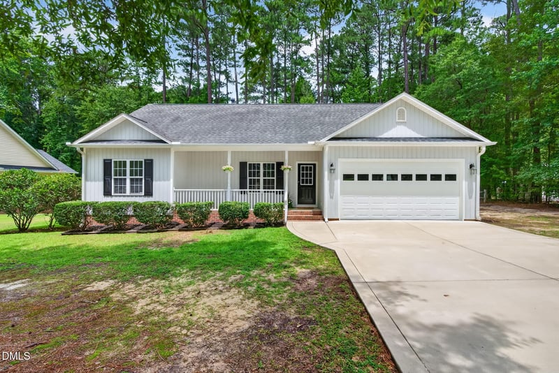 8012 Royal Dr, Sanford, NC 27332