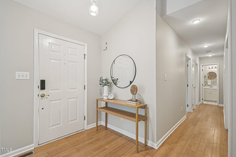 8012 Thomasville Ct, Raleigh, NC 27612