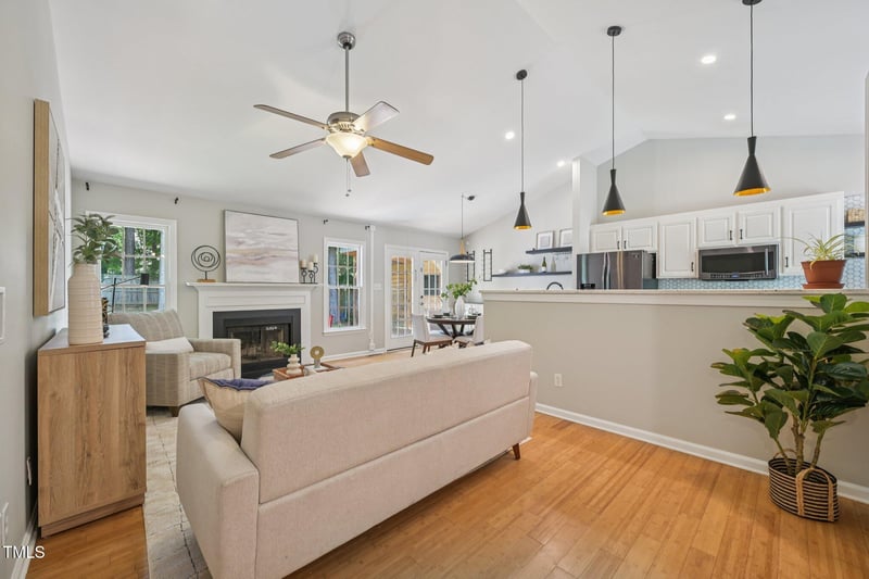 8012 Thomasville Ct, Raleigh, NC 27612