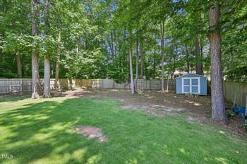 8012 Thomasville Ct, Raleigh, NC 27612