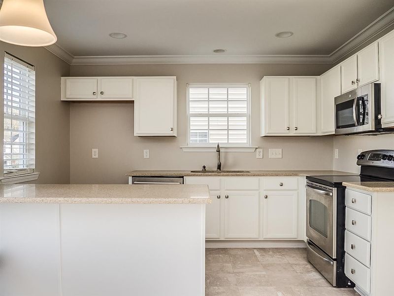 8013 River Gold Ln, Raleigh, NC 27616