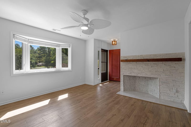 8015 Brown Bark Pl, Raleigh, NC 27615