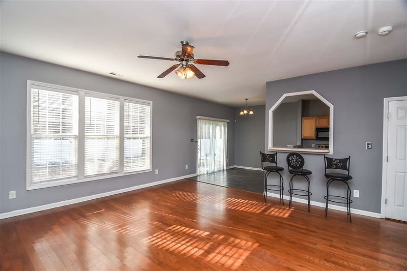 8015 Marsh Hollow Dr, Raleigh, NC 27616
