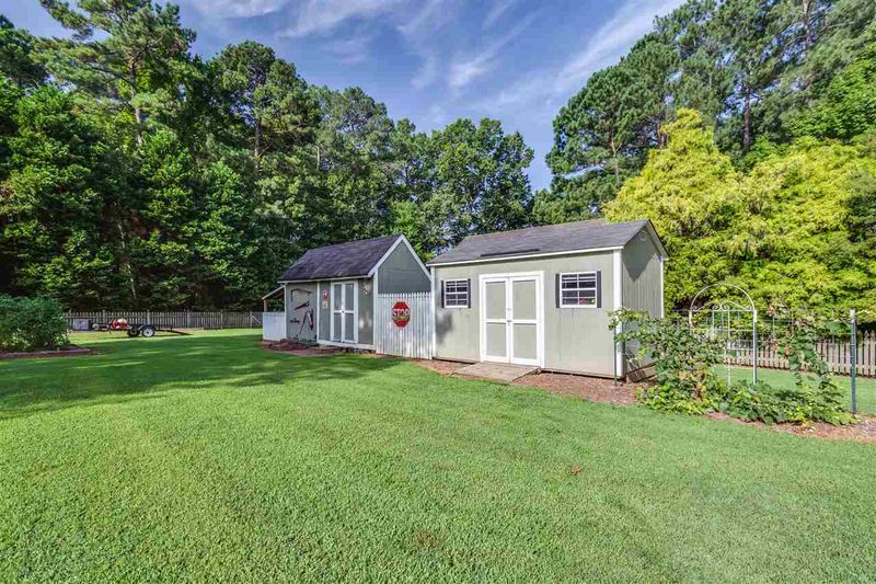 8016 Bells Lake Rd, Apex, NC 27539