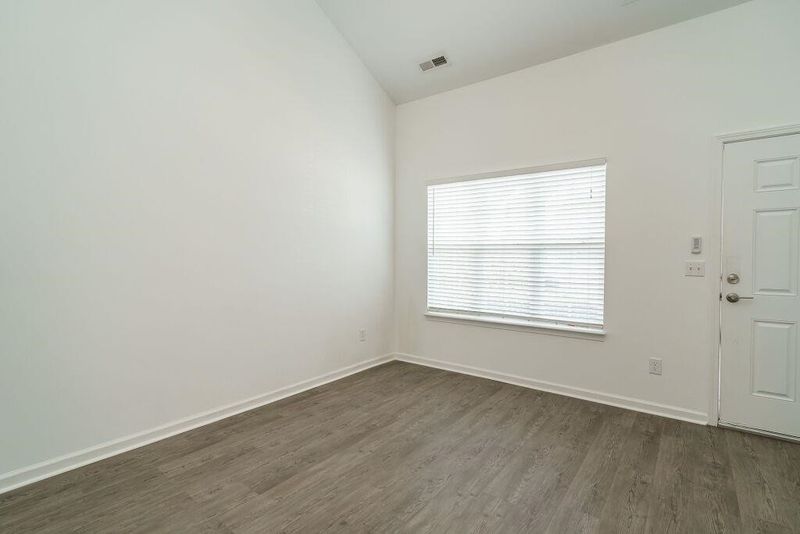 8016 River Gold Ln, Raleigh, NC 27616