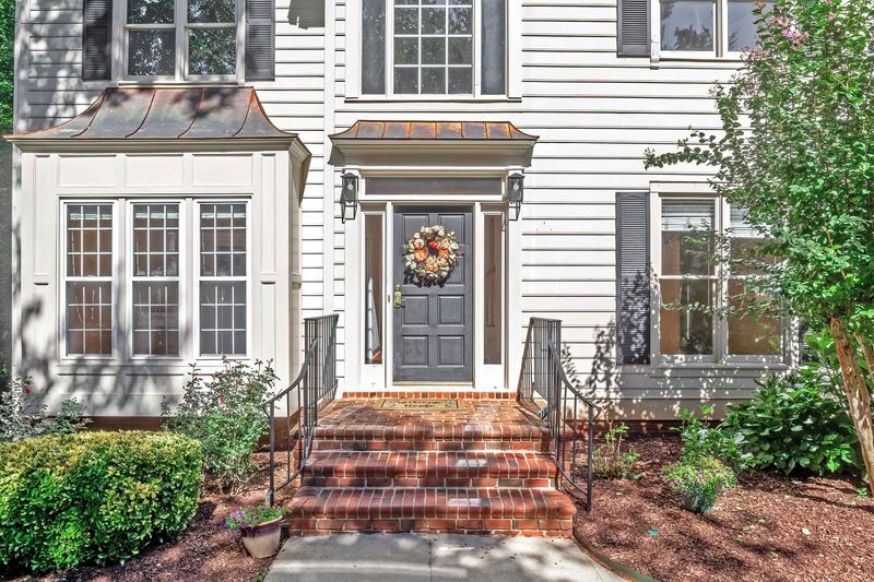 8016 Tylerton Dr, Raleigh, NC 27613
