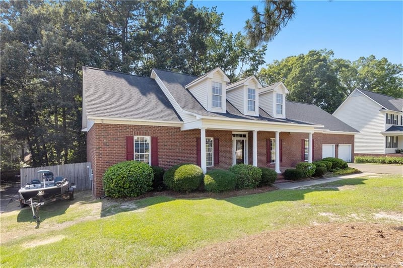 8017 Trout Creek Rd, Fayetteville, NC 28304