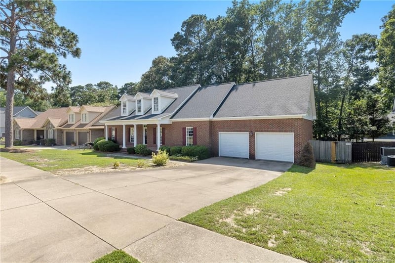 8017 Trout Creek Rd, Fayetteville, NC 28304