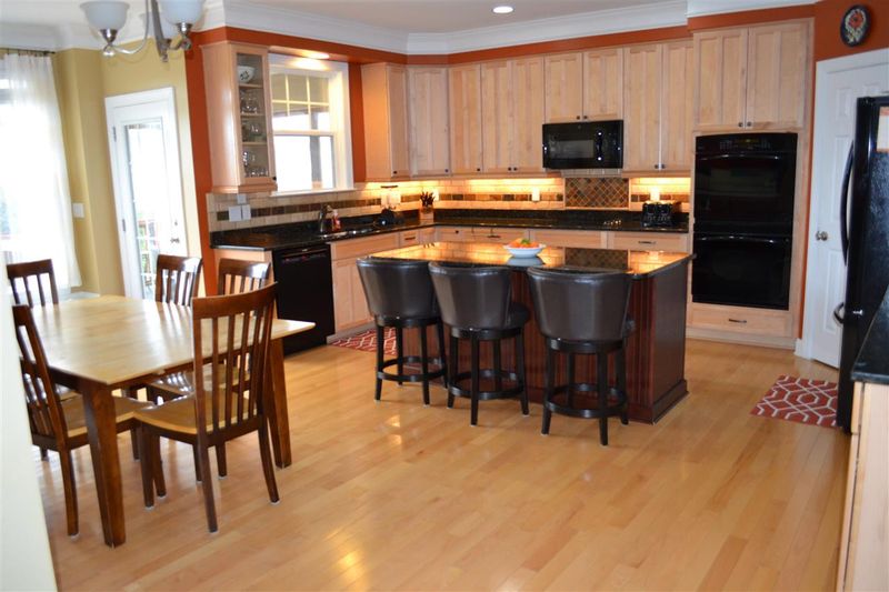 8018 Wade Green Pl, Cary, NC 27519