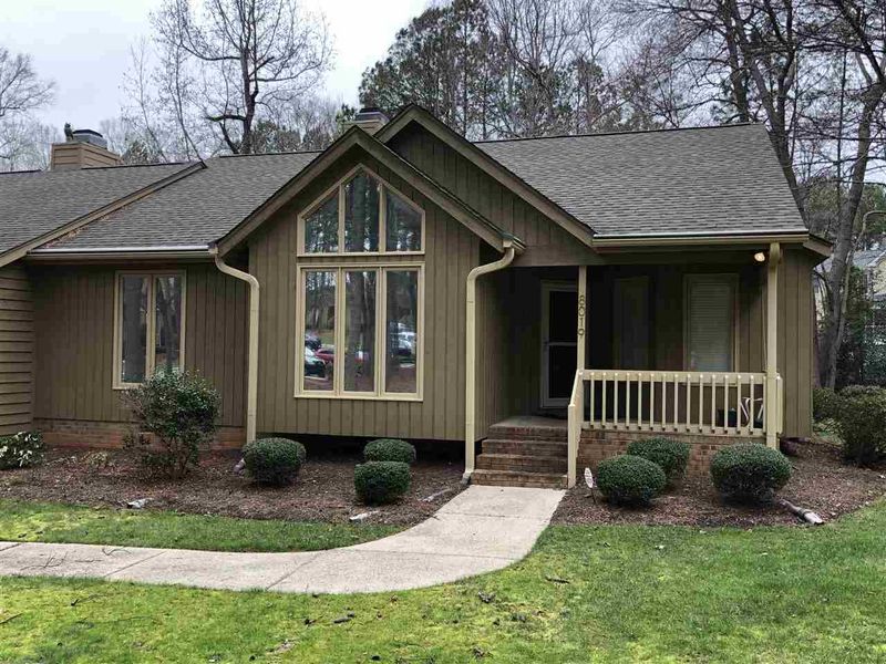 8019 Grey Oak Dr, Raleigh, NC 27615