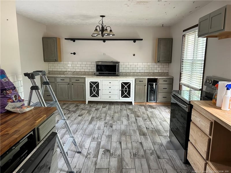 802 Algood Ave, Hope Mills, NC 28348