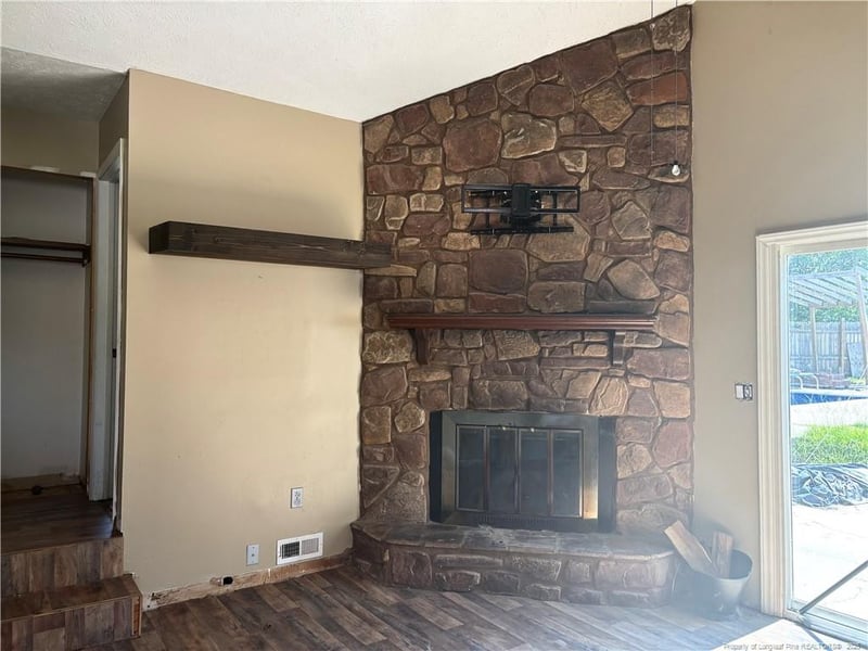 802 Algood Ave, Hope Mills, NC 28348