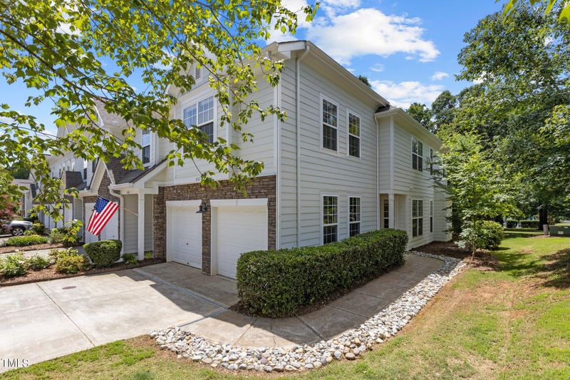 802 Bartlett Cir, Hillsborough, NC 27278