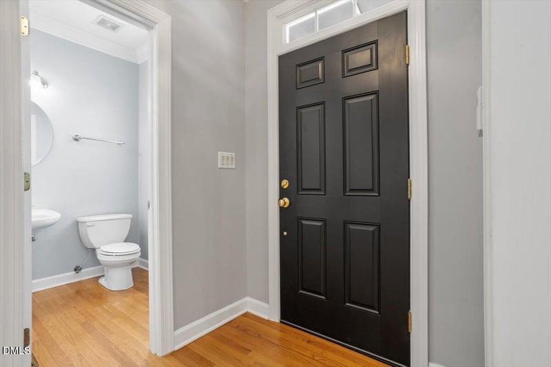 802 Blackberry Ln, Durham, NC 27712