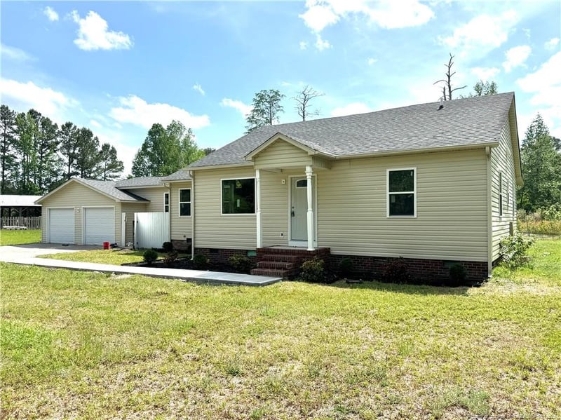 802 Bladen Cir, Fayetteville, NC 28312