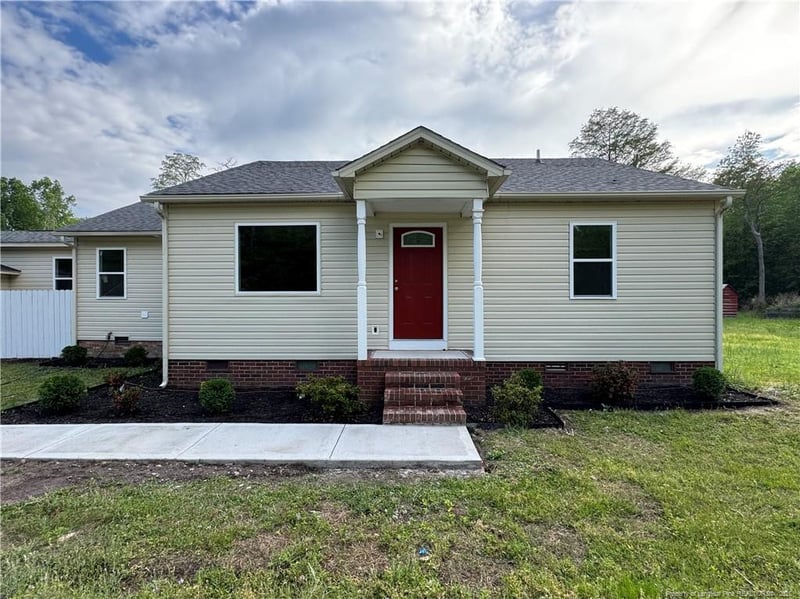 802 Bladen Cir, Fayetteville, NC 28312