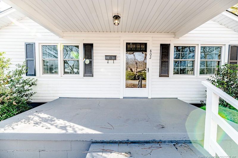 802 E Canary St, Dunn, NC 28334