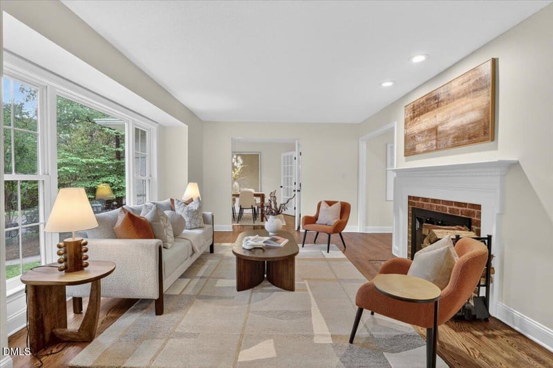 802 Churchill Dr, Chapel Hill, NC 27517