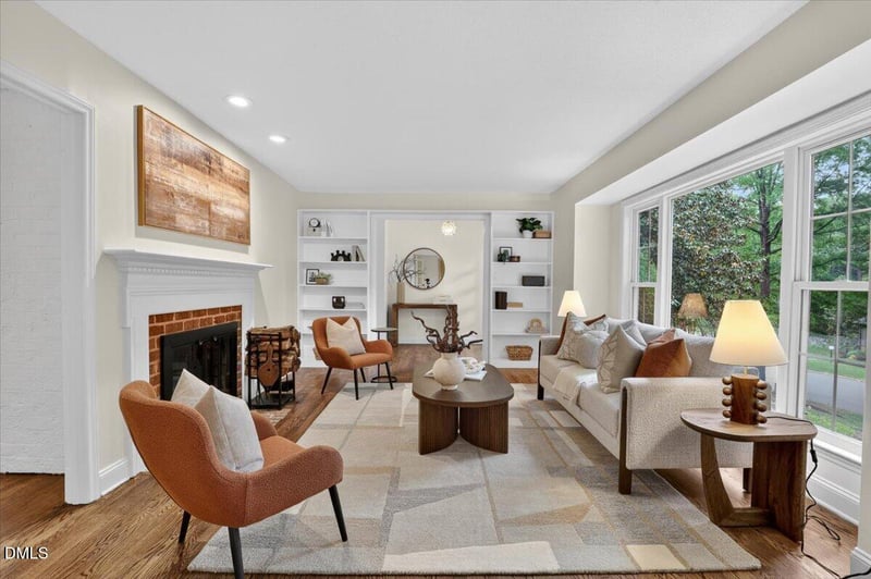 802 Churchill Dr, Chapel Hill, NC 27517